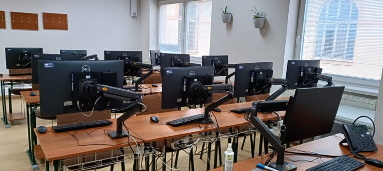 Read more about the article Učebňa C0 na prírodovedeckej fakulte je vynovená