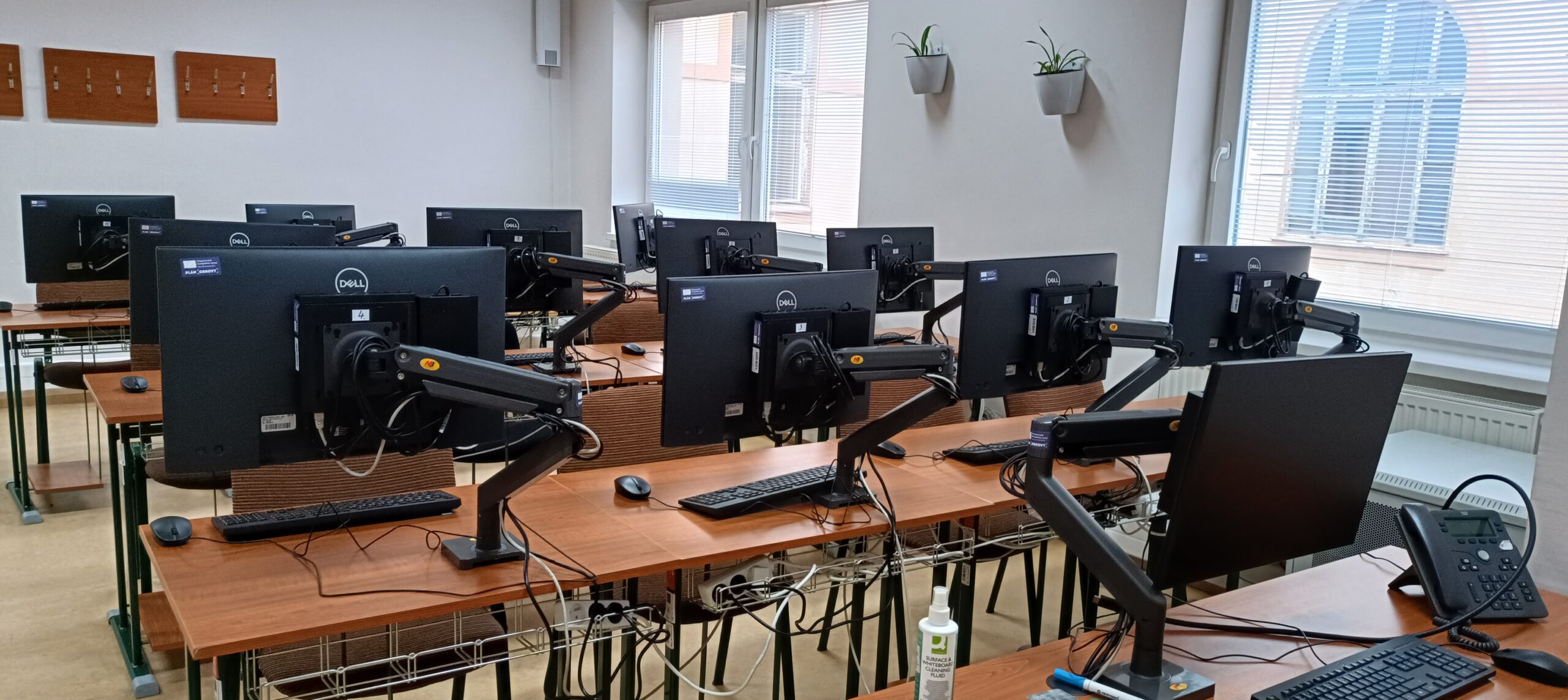 You are currently viewing Učebňa C0 na prírodovedeckej fakulte je vynovená